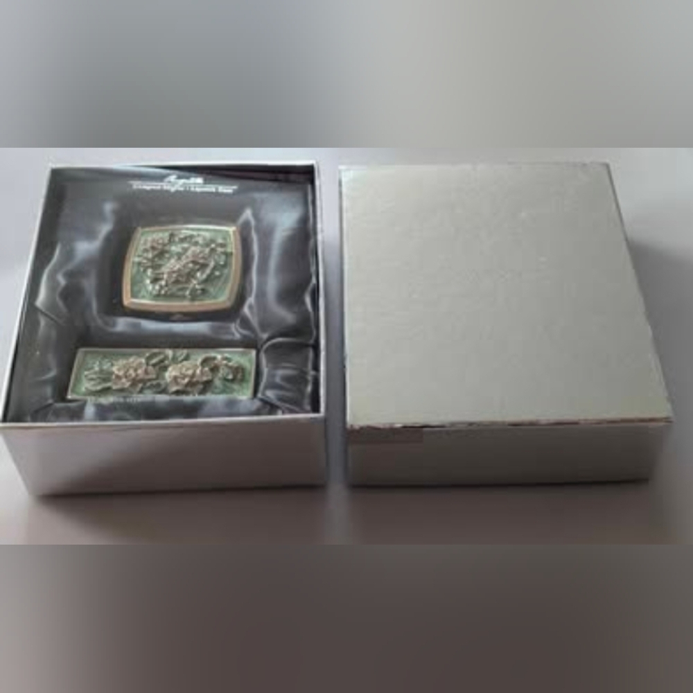 Argento SC Augusta Compact Mirror Lipstick Case Swarovski Crystals. Original Box